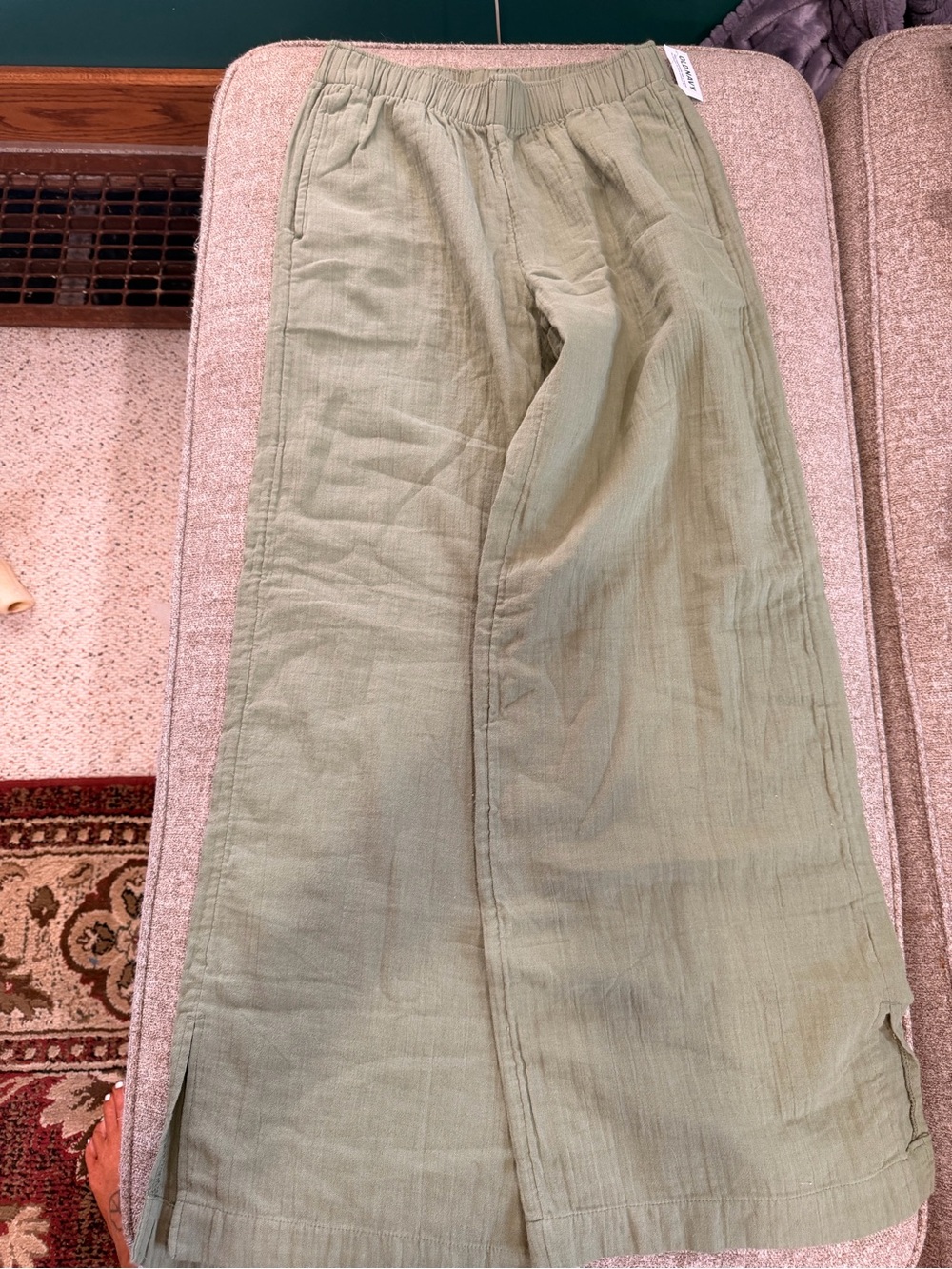 Old Navy Light Olive Green Wide-Leg Jogger Pants
